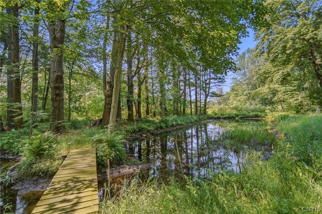 83 Knapp Road, Constantia, NY 13044