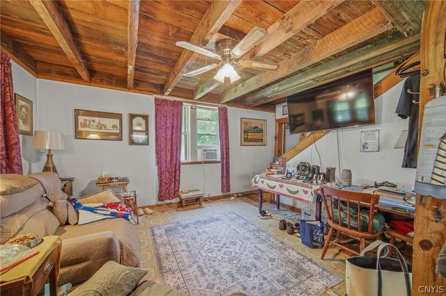 83 Knapp Road, Constantia, NY 13044