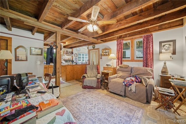 83 Knapp Road, Constantia, NY 13044