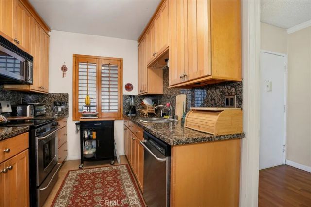 1935 Alpha Road 230, Glendale, CA 91208