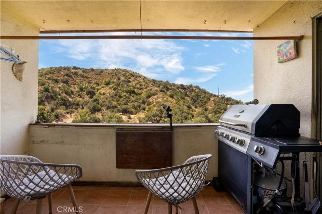 1935 Alpha Road 230, Glendale, CA 91208