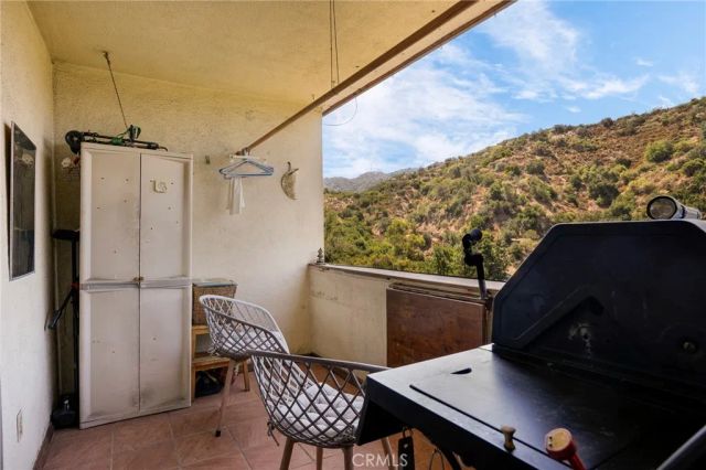 1935 Alpha Road 230, Glendale, CA 91208