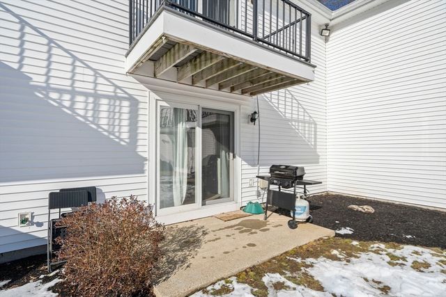 104 Norton Ave 12, Easton, MA 02375