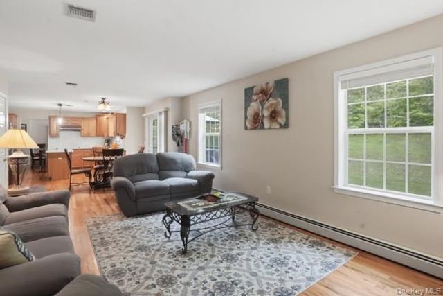 29 Hickory Hill Road, Newburgh, NY 12550