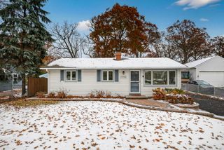 17954 W Big Oaks Road, Grayslake, IL 60030