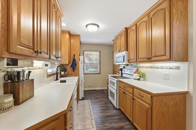 20 SPENCER Circle, Council Bluffs, IA 51503