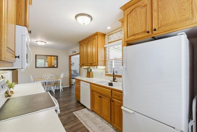 20 SPENCER Circle, Council Bluffs, IA 51503