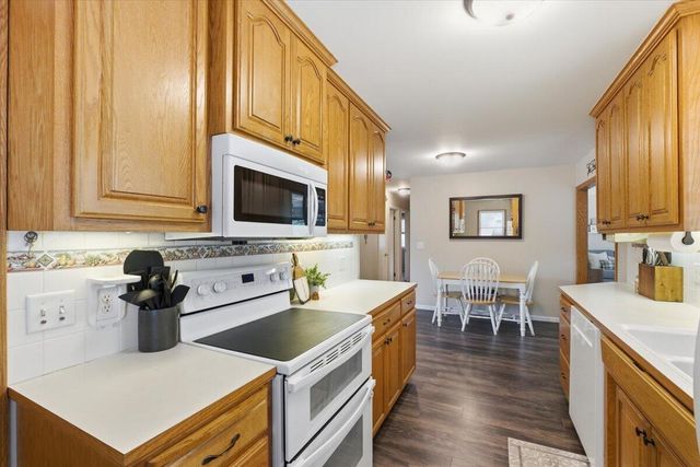 20 SPENCER Circle, Council Bluffs, IA 51503