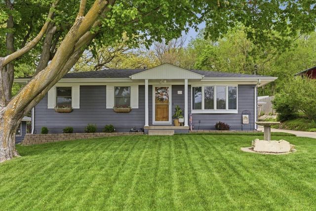 20 SPENCER Circle, Council Bluffs, IA 51503