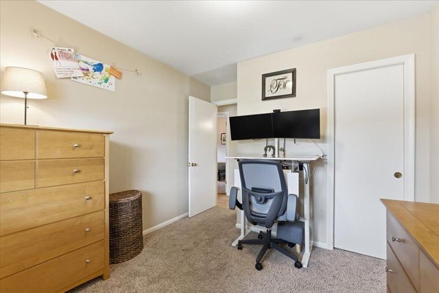 20 SPENCER Circle, Council Bluffs, IA 51503