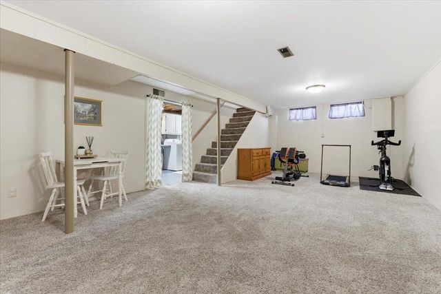 20 SPENCER Circle, Council Bluffs, IA 51503