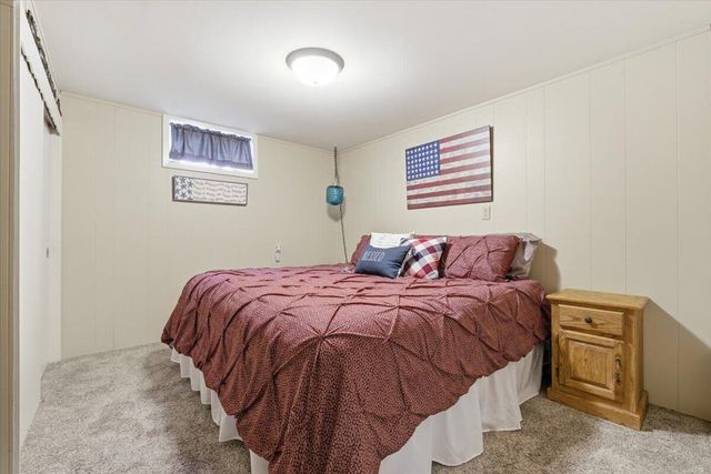 20 SPENCER Circle, Council Bluffs, IA 51503