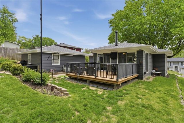 20 SPENCER Circle, Council Bluffs, IA 51503