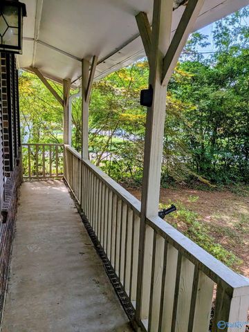 310 Cumberland Drive SE, Huntsville, AL 35803