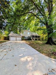 310 Cumberland Drive SE, Huntsville, AL 35803