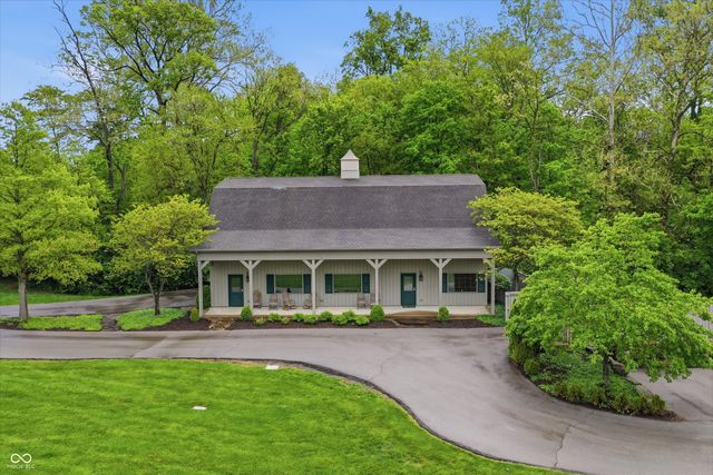 1 Woodard Bluff, Zionsville, IN 46077