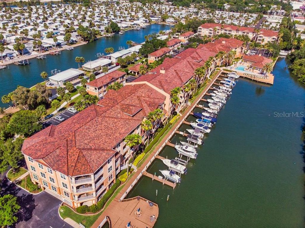 5000 CULBREATH KEY WAY 8-118, Tampa, FL 33611