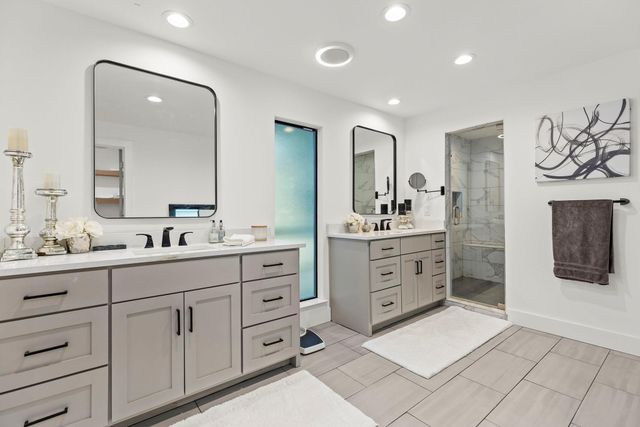 23535 Lakeside DR, Marble Falls, TX 78654