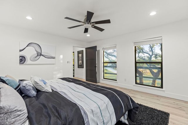 23535 Lakeside DR, Marble Falls, TX 78654