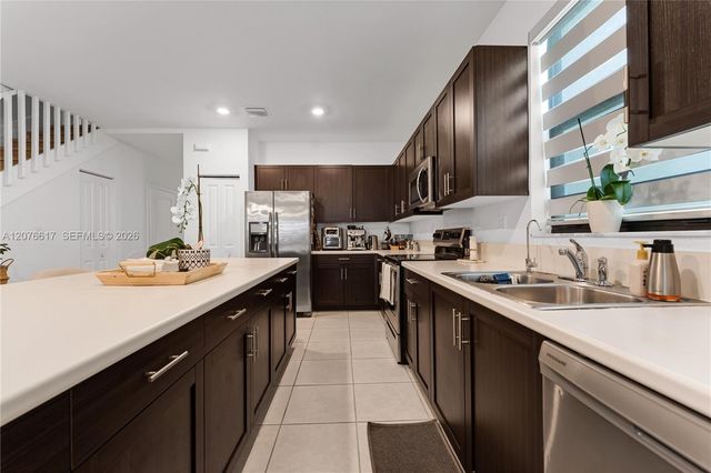 25176 SW 107th Avenue, Homestead, FL 33032