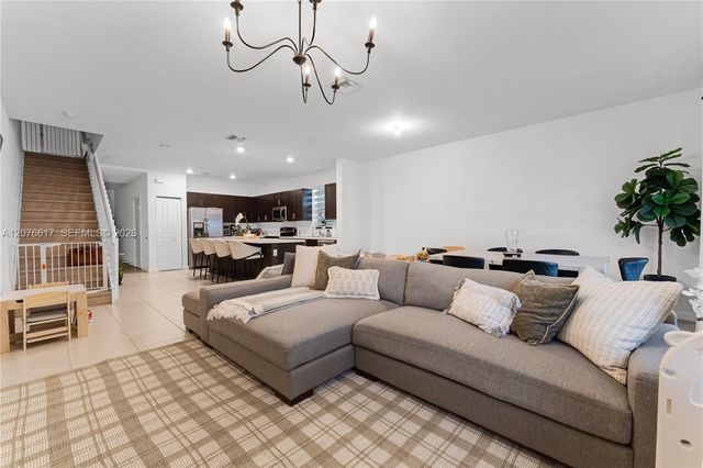 25176 SW 107th Avenue, Homestead, FL 33032