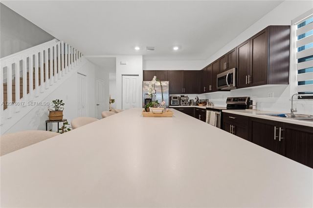 25176 SW 107th Avenue, Homestead, FL 33032