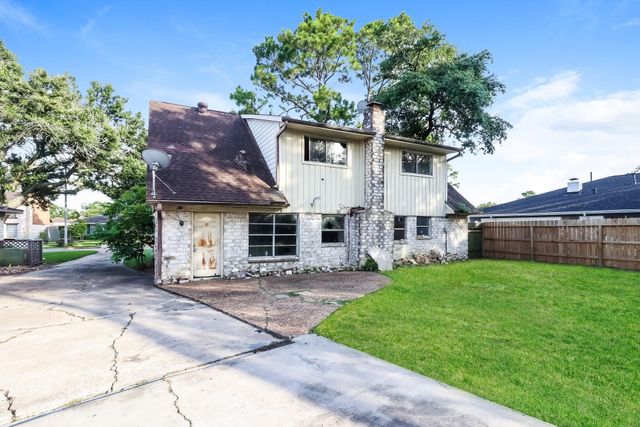 10511 Sagepine Lane, Houston, TX 77089
