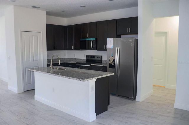 6926 N ELKCAM BOULEVARD, Citrus Springs, FL 34433