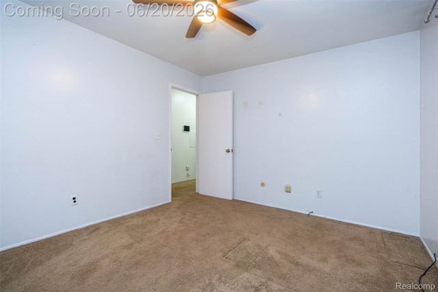 1454 Pine Valley Boulevard, Ann Arbor, MI 48104