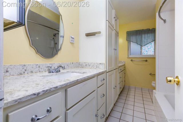 1454 Pine Valley Boulevard, Ann Arbor, MI 48104