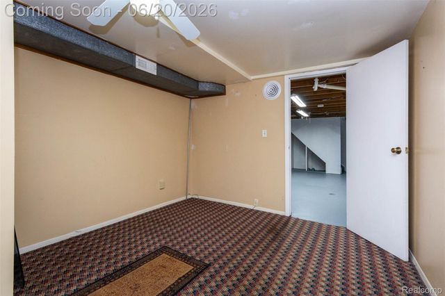 1454 Pine Valley Boulevard, Ann Arbor, MI 48104