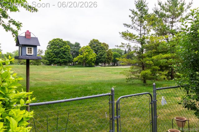 1454 Pine Valley Boulevard, Ann Arbor, MI 48104