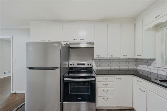 10001 Bellaire Avenue, Kansas City, MO 64134