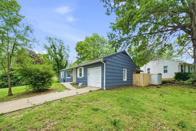 10001 Bellaire Avenue, Kansas City, MO 64134