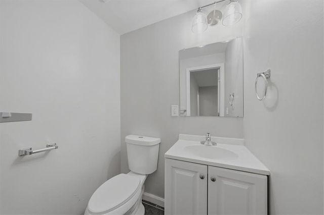 10001 Bellaire Avenue, Kansas City, MO 64134