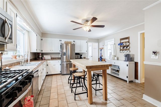 133 Stonecliff Drive, Greece, NY 14616