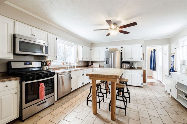 133 Stonecliff Drive, Greece, NY 14616