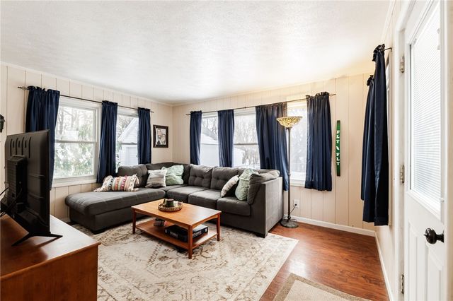 133 Stonecliff Drive, Greece, NY 14616