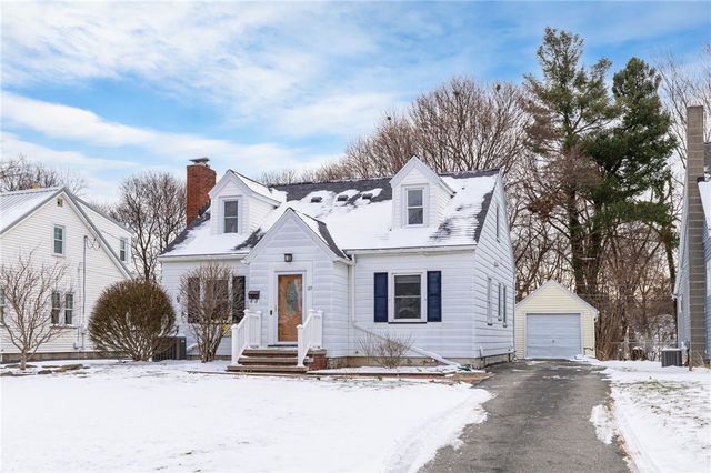 133 Stonecliff Drive, Greece, NY 14616