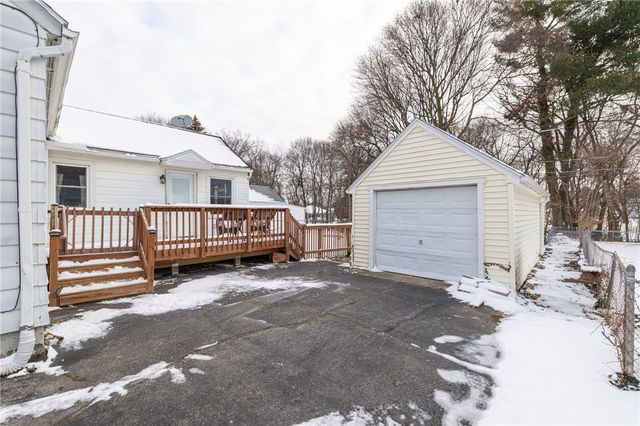 133 Stonecliff Drive, Greece, NY 14616