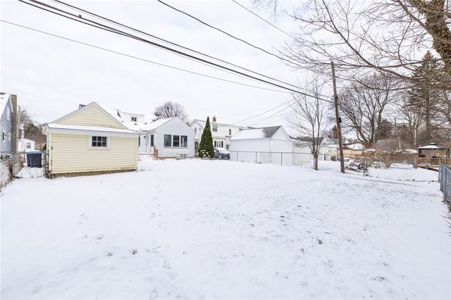 133 Stonecliff Drive, Greece, NY 14616