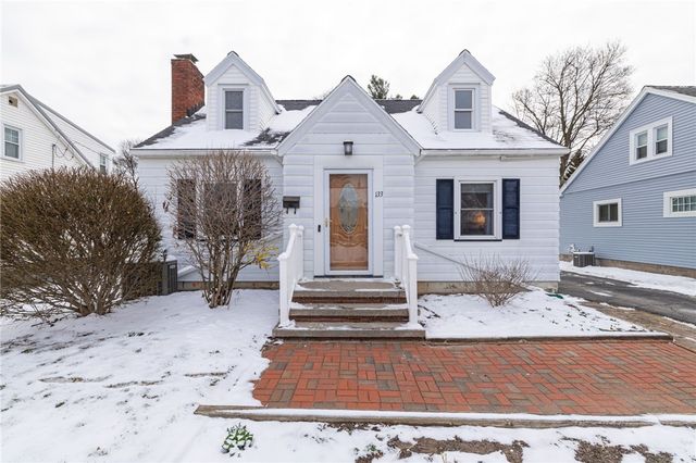 133 Stonecliff Drive, Greece, NY 14616