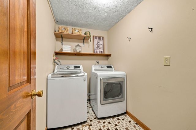 6 North Woods Road, Dunbarton, NH 03046