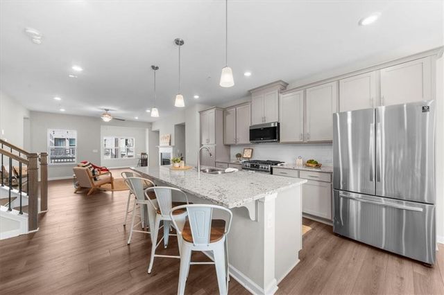 324 Commons Avenue, Woodstock, GA 30188