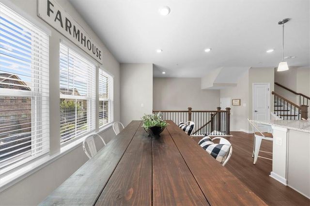 324 Commons Avenue, Woodstock, GA 30188