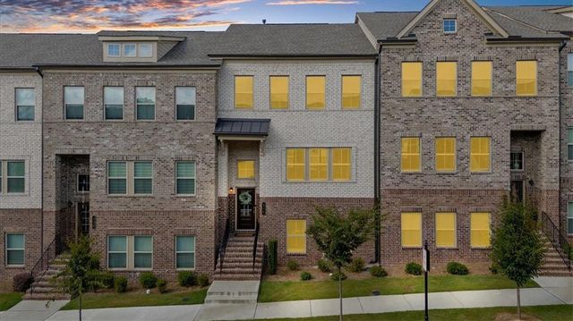 324 Commons Avenue, Woodstock, GA 30188