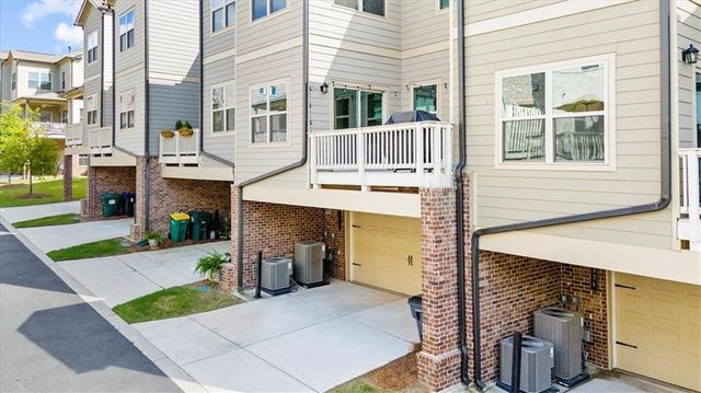 324 Commons Avenue, Woodstock, GA 30188