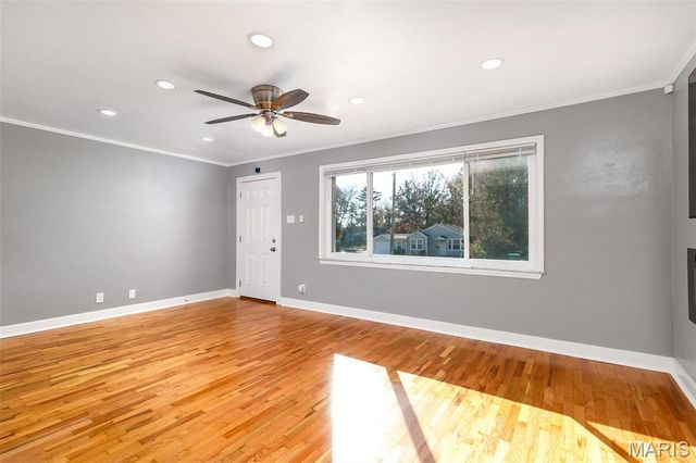 1542 Grant Road, St Louis, MO 63119