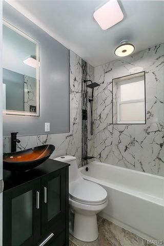 1542 Grant Road, St Louis, MO 63119