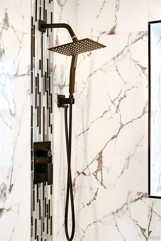 1542 Grant Road, St Louis, MO 63119